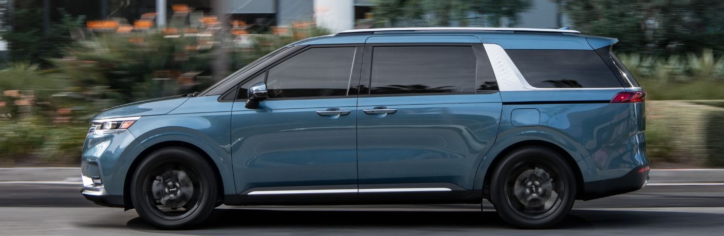 2024 Kia Carnival exterior side look