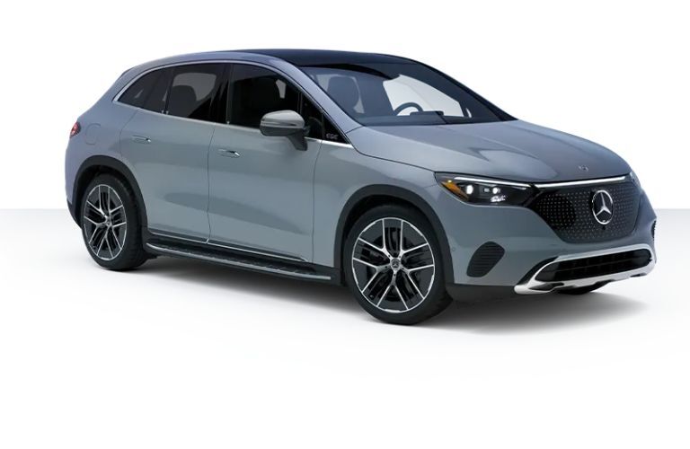 Front-quarter view of the 2024 Mercedes-Benz EQB 250+