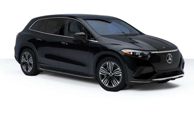 Front-quarter view of the 2024 Mercedes-Benz EQE 350 4MATIC