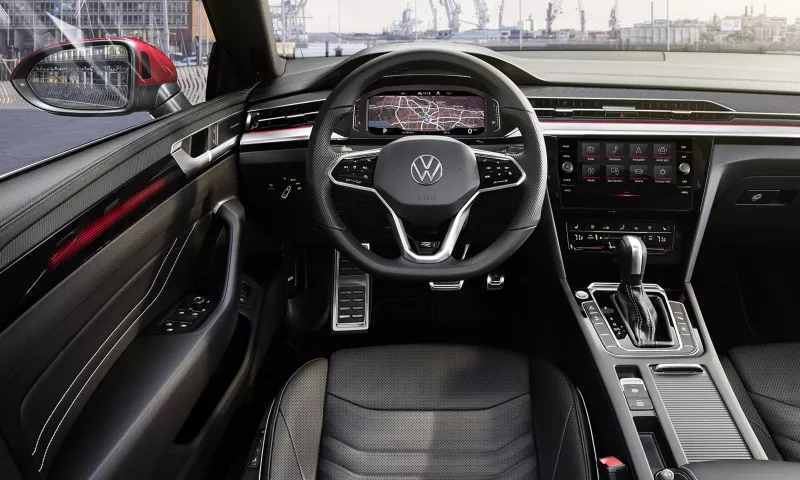 The front seats, displays and controls of the 2023 VW Arteon.