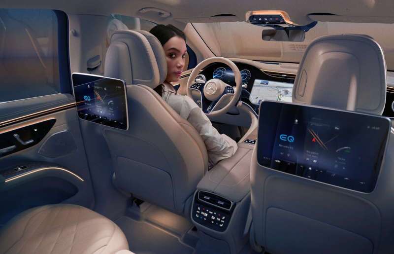 The cabin of the 2026 Mercedes-Benz EQS 400 4MATIC® SUV