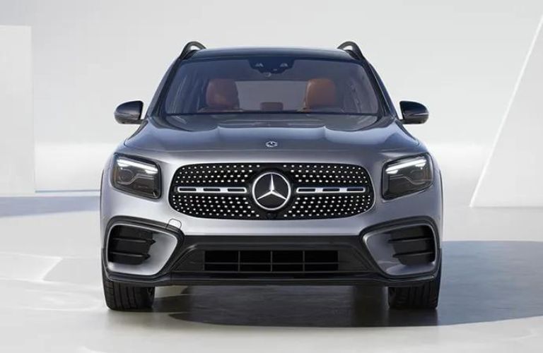 Front view of the 2025 Mercedes-Benz GLB 250 Gray