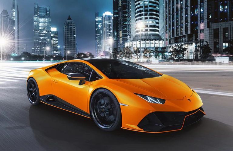 Lamborghini Huracan EVO exterior side view