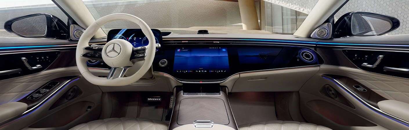 The cockpit and controls in the 2027 Mercedes-Benz S-Class Sedan