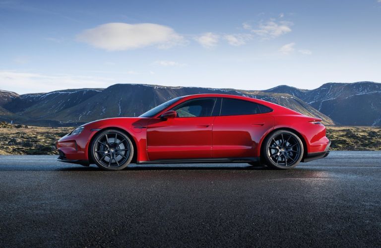Porsche Taycan exterior side view