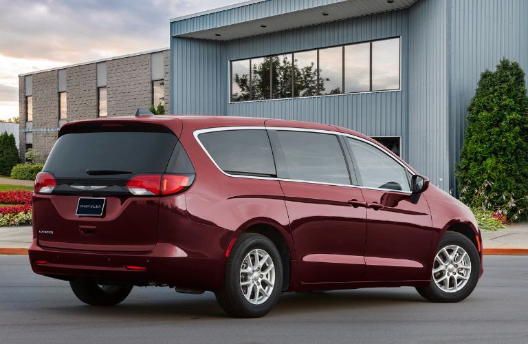 Rear view of the 2023 Chrysler Voyager Red