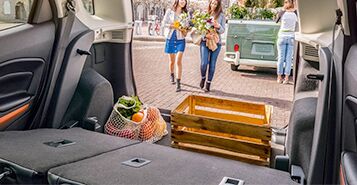 Customizable Cargo Space Customizable Cargo Space