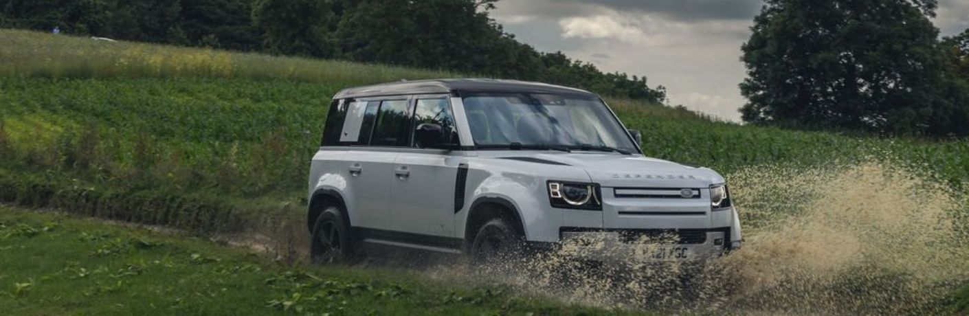 Land Rover Defender off-road