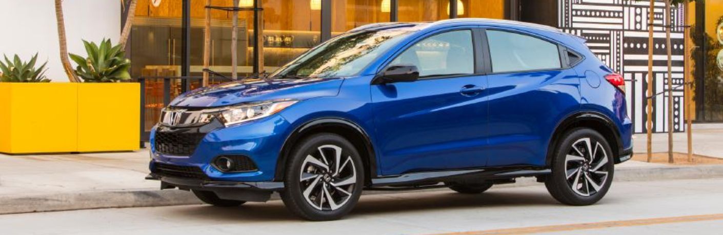 Front three quarter view of the 2019 Honda HR-V parked