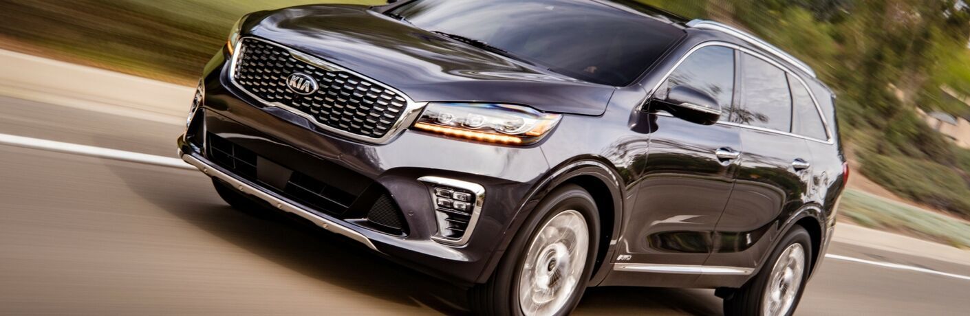 2019 kia sorento driving full view