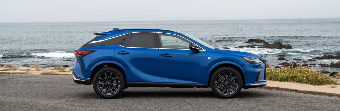 Side View of the 2023 Lexus RX
