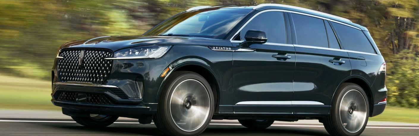 Side View of the 2025 Lincoln Aviator