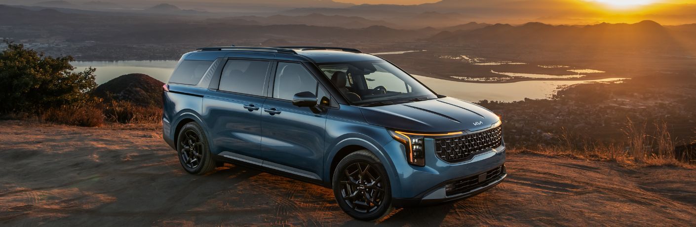 2025 Kia Carnival MPV exterior front side view