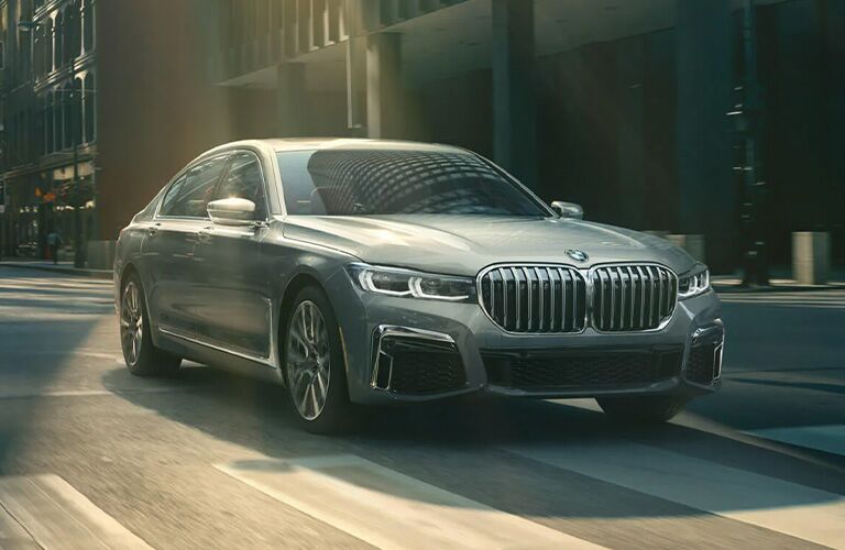 2022 BMW 7 Series side and front view