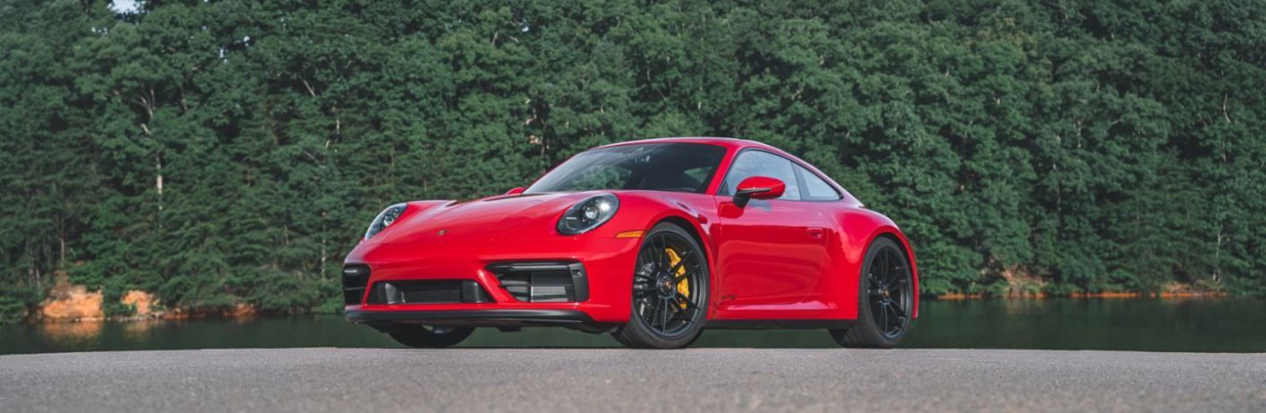 front quarter view of the 2025 Porsche 911 Carrera GTS