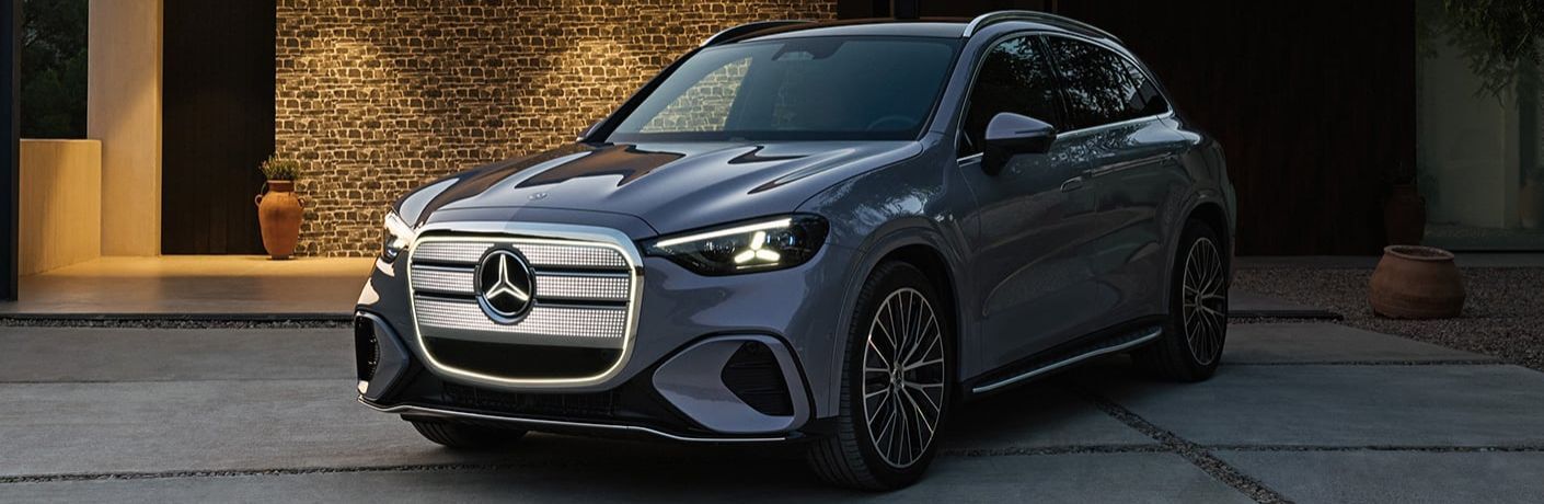 2027 Mercedes-Benz GLC exterior side view