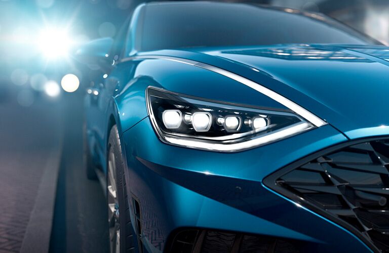 headlight of the 2020 Hyundai Sonata