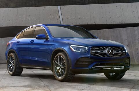 2022 MB GLC Coupe exterior front fascia and passenger side