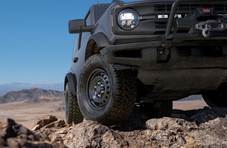 2021 Ford Bronco Black Diamond front wheel