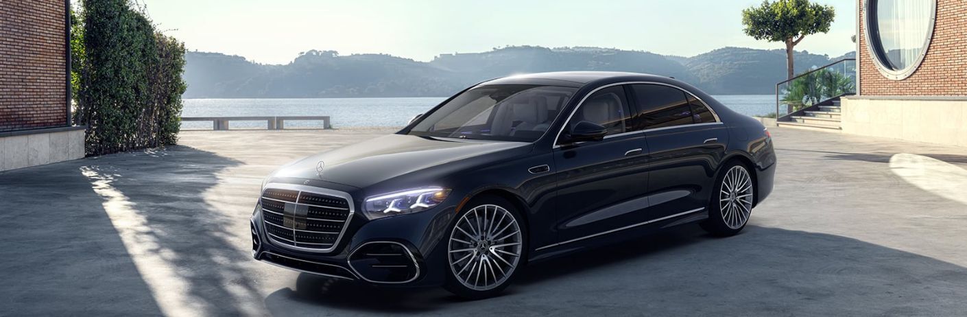 2027 Mercedes-Benz S 500 4MATIC® Sedan exterior side view