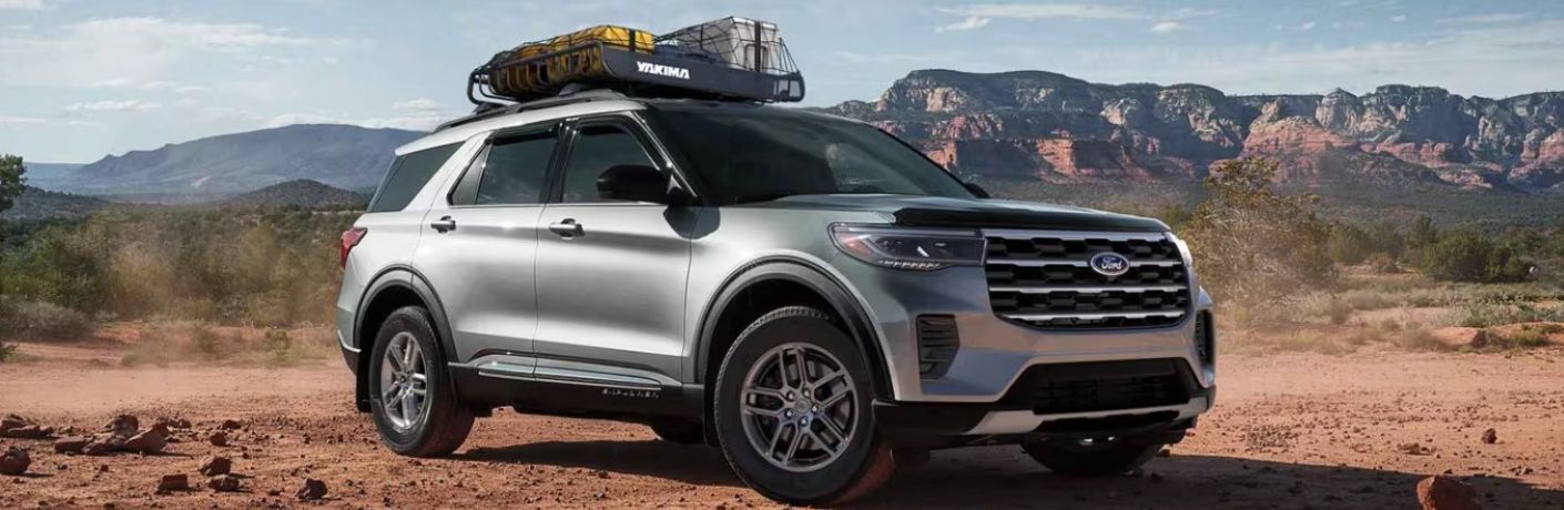 2025 Ford Explorer Active front view in sand