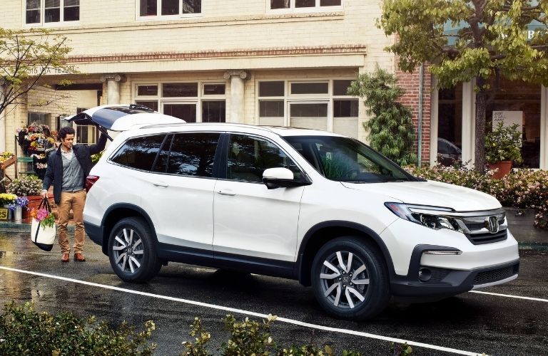 2022 Honda Pilot with open boot