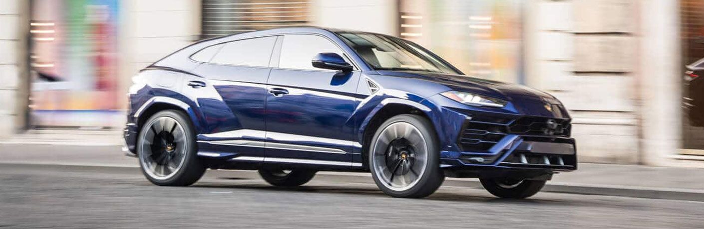 Side view of the 2020 Lamborghini Urus on the road