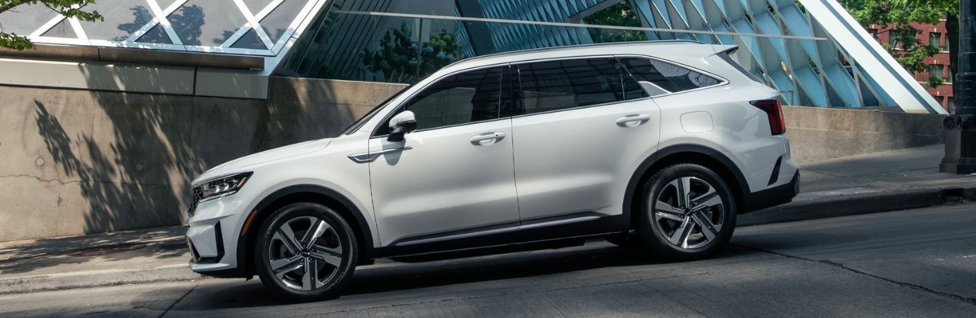 side view of the 2024 Kia Sorento Plug-In Hybrid