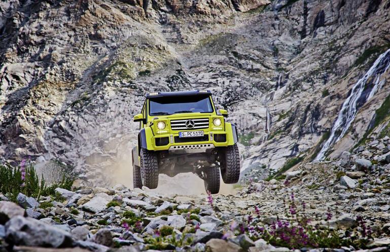 2017 Mercedes-Benz G 550 4x4 Squared off-roading