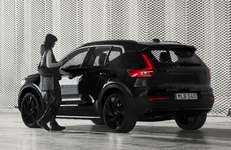 2025 Volvo XC40 side and back view