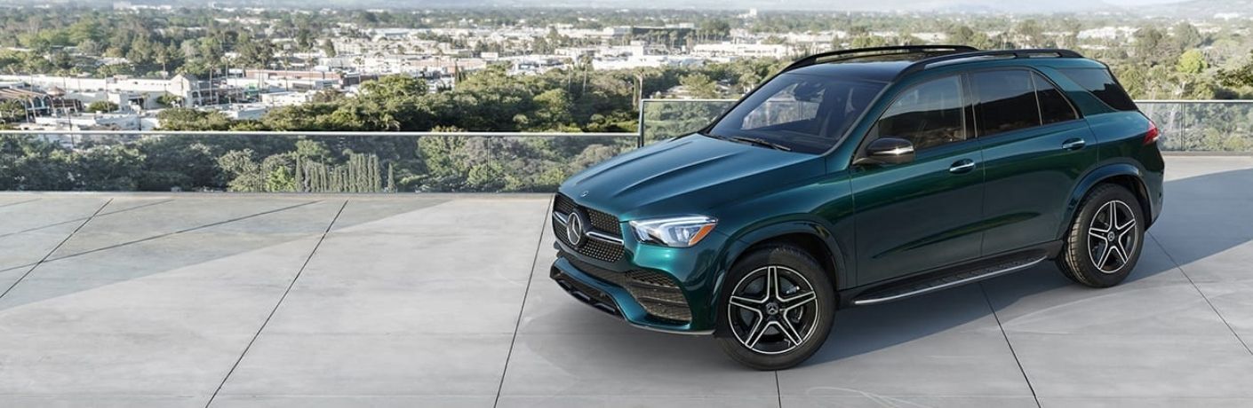 Mercedes-Benz in the city