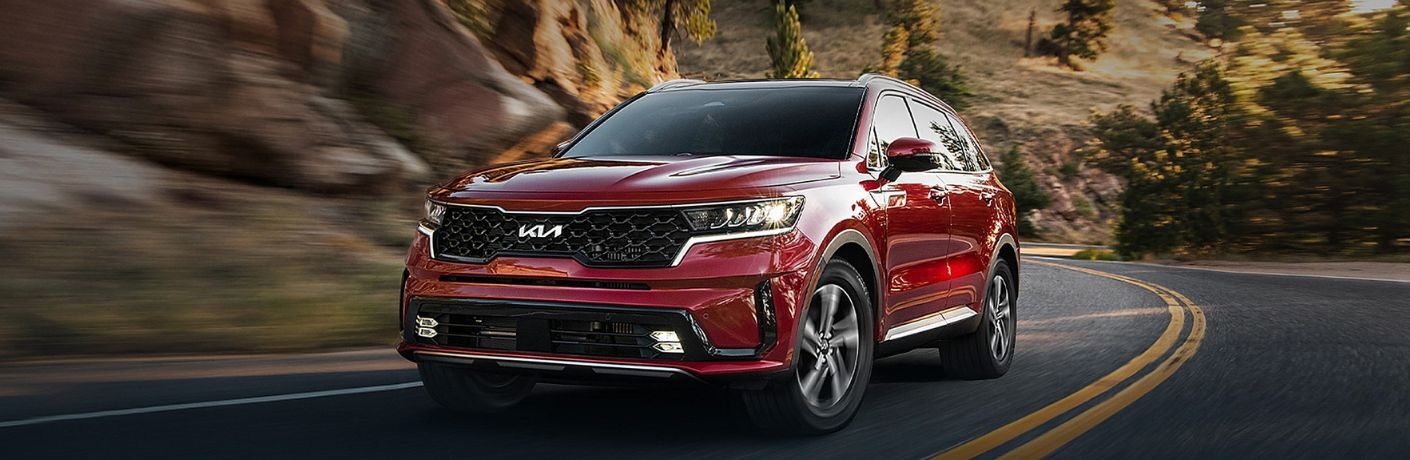 2023 Kia Sorento Hybrid front and side view