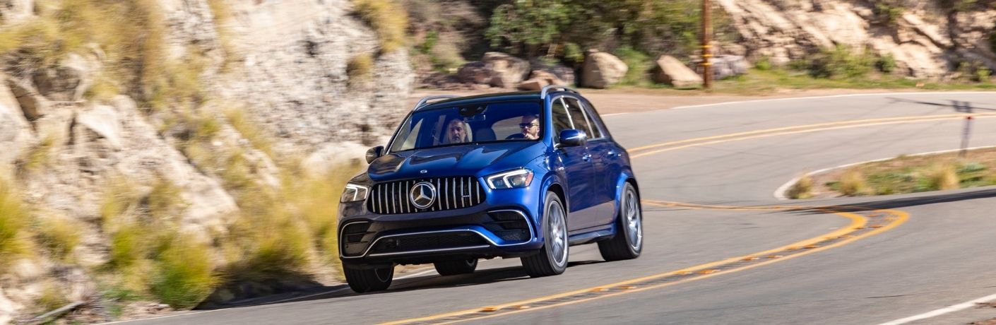 2021 MB GLE exterior front fascia driver side on winding road