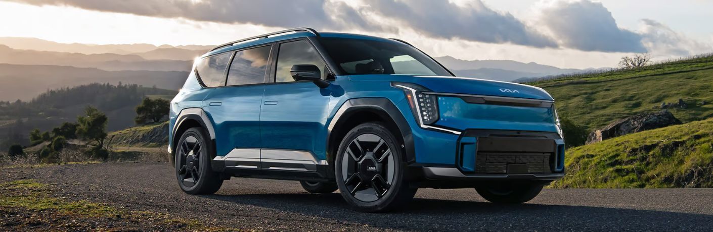 2025 Kia EV9 exterior front side view