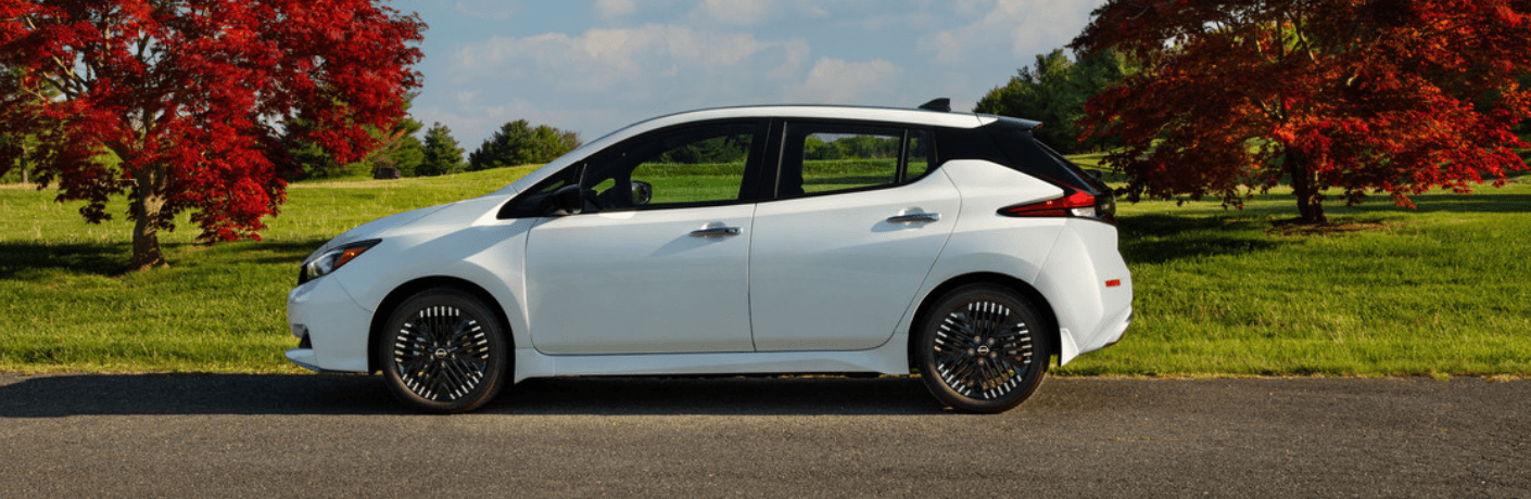 Side view of the 2025 Nissan LEAF