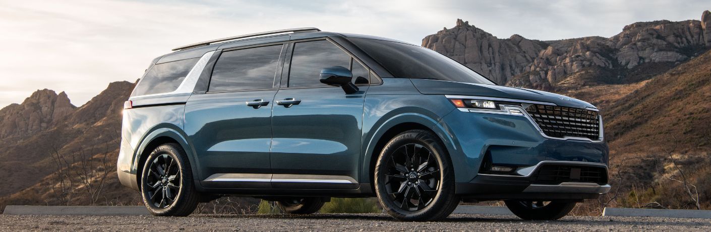 2023 Kia Carnival exteriro side looks