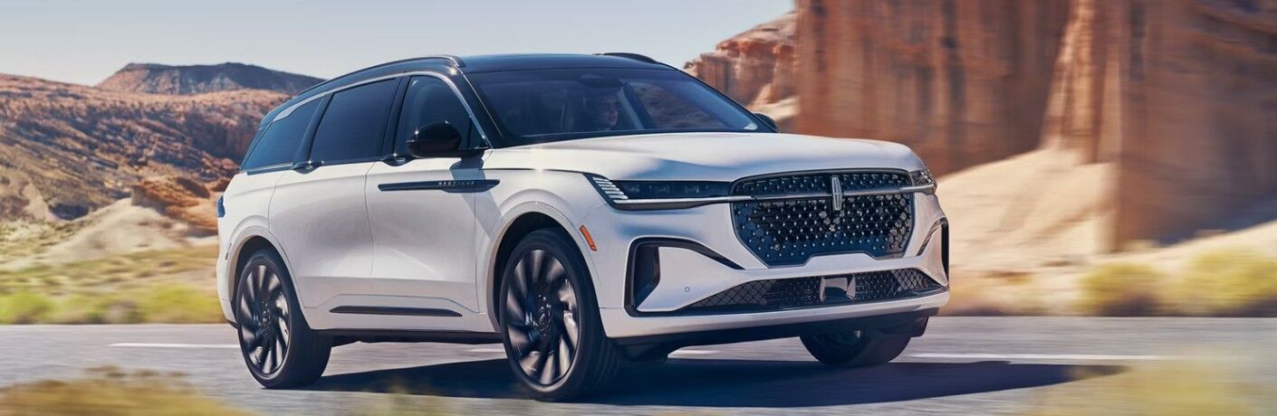 2026 Lincoln Nautilus front and side angle