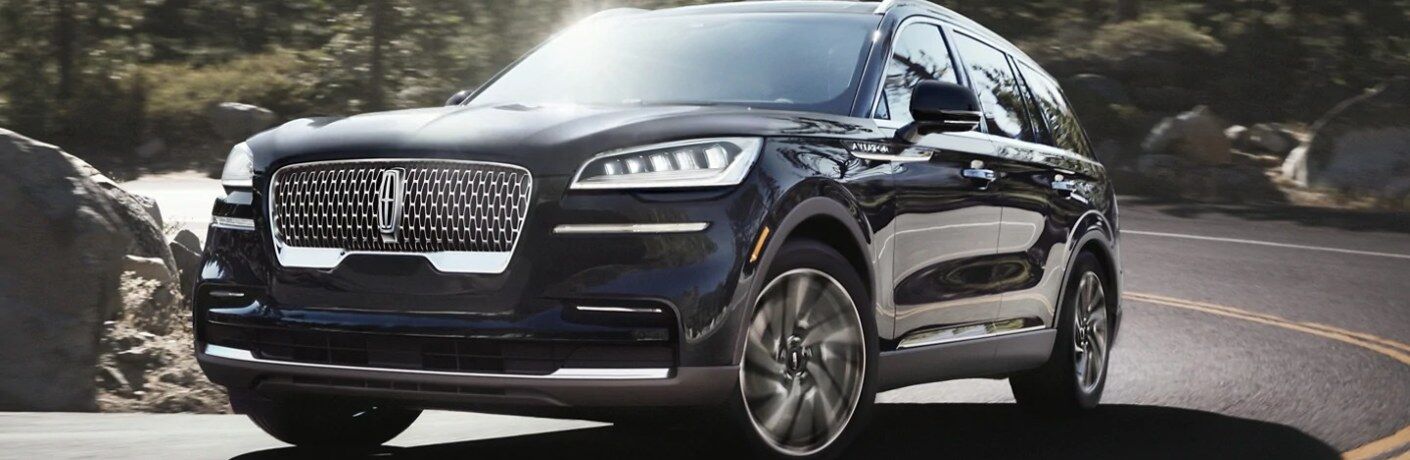 2021 Lincoln Aviator going around a curve