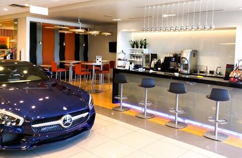 Mercedes-Benz of Scottsdale Showroom