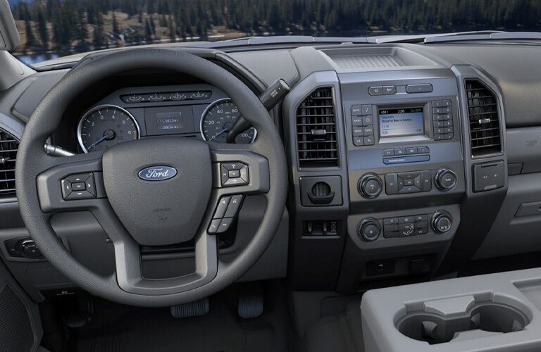 2020 Ford Super Duty F-450 XL steering wheel