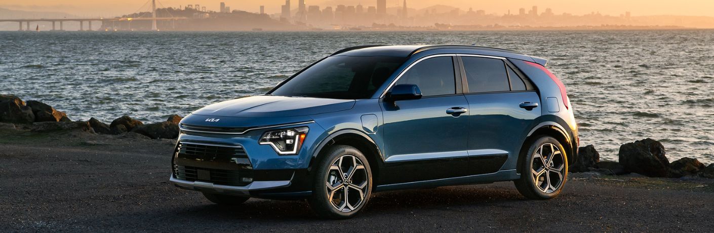 2025 Kia Niro Plug-in Hybrid exterior front side view