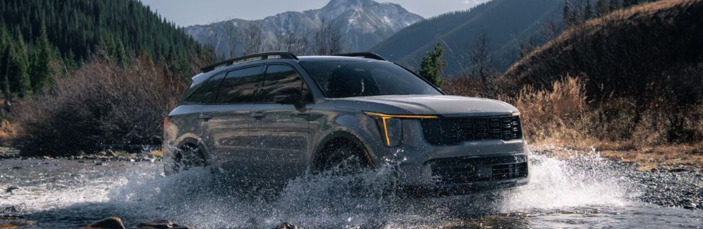 2024 Kia Sorento side and front view
