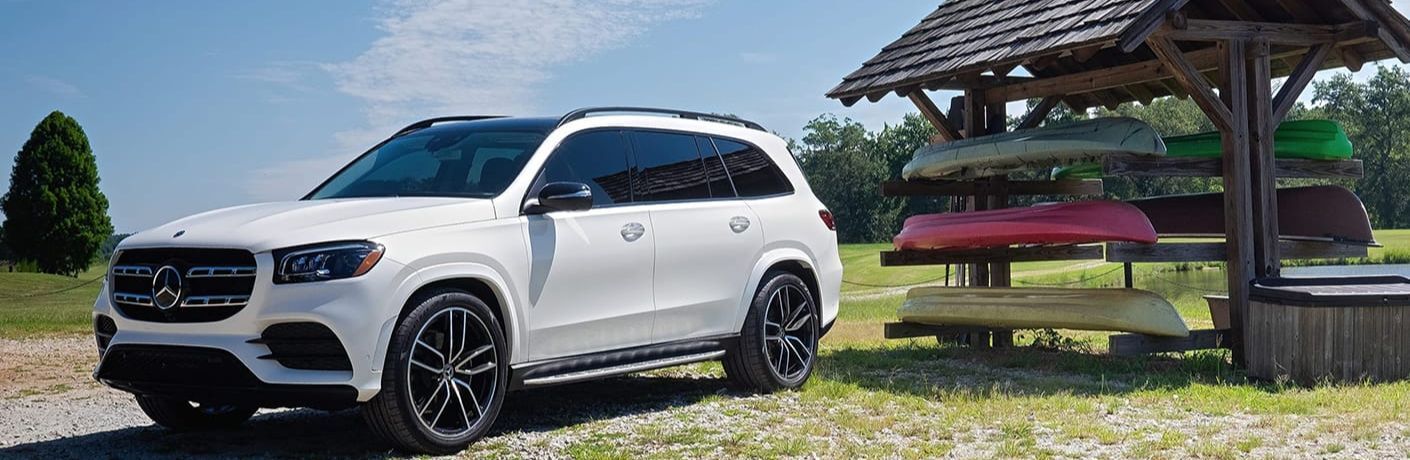 Side view of the 2023 Mercedes-Benz GLS 450