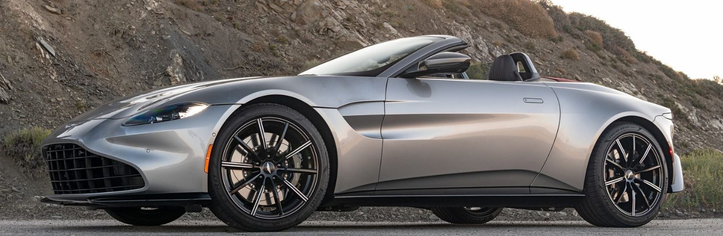 Aston Martin Vantgae exterior side view
