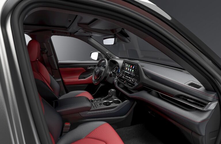 2021 Toyota Highlander red and black seats