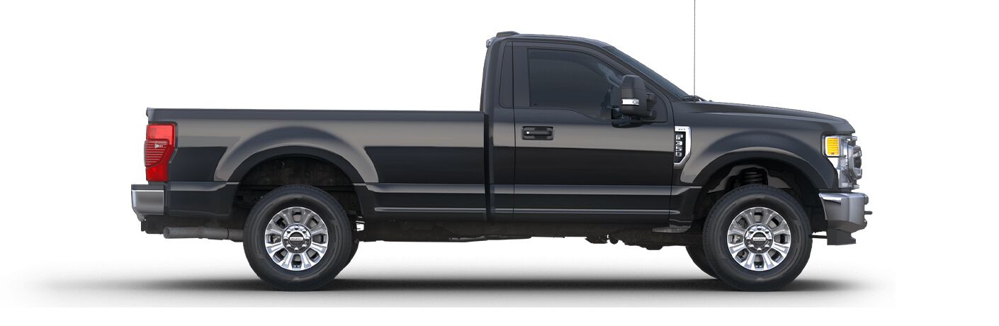 2020 Ford Super Duty F-350 XLT side view
