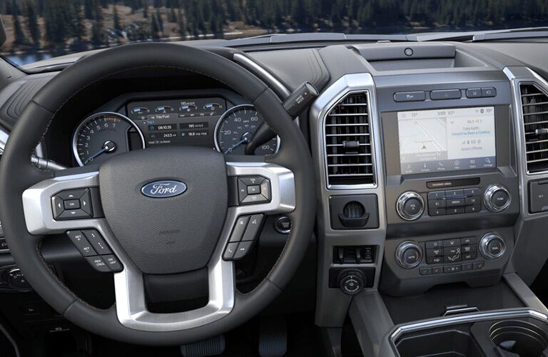 2020 Ford Super Duty F-450 Platinum steering wheel