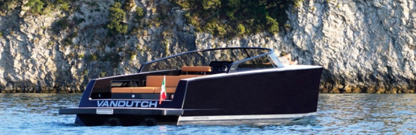 VanDutch 40 Sleep Editionexterior side look