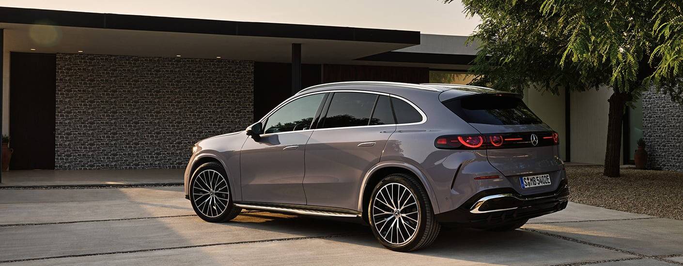 2027 Electric Mercedes-Benz GLC SUV Preview