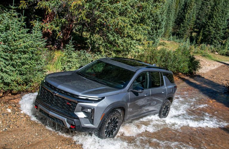 2025 Chevrolet Traverse exterior side view